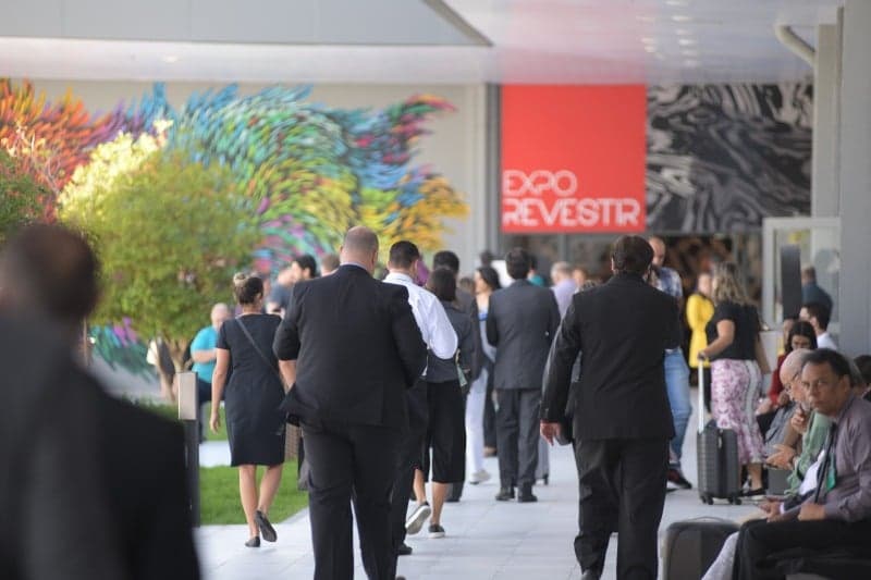 Soluções com alumínio marcam presença na Expo Revestir 2020