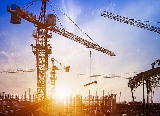 Alta produtividade proporcionada pelo alumínio é destacada em painel da construção civil