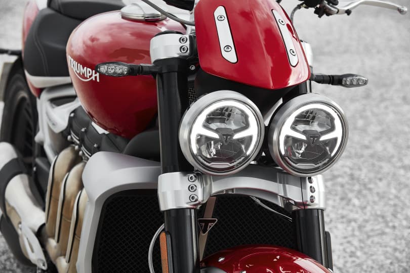 Moto da Triumph tem redução de 40 kg com chassi de alumínio