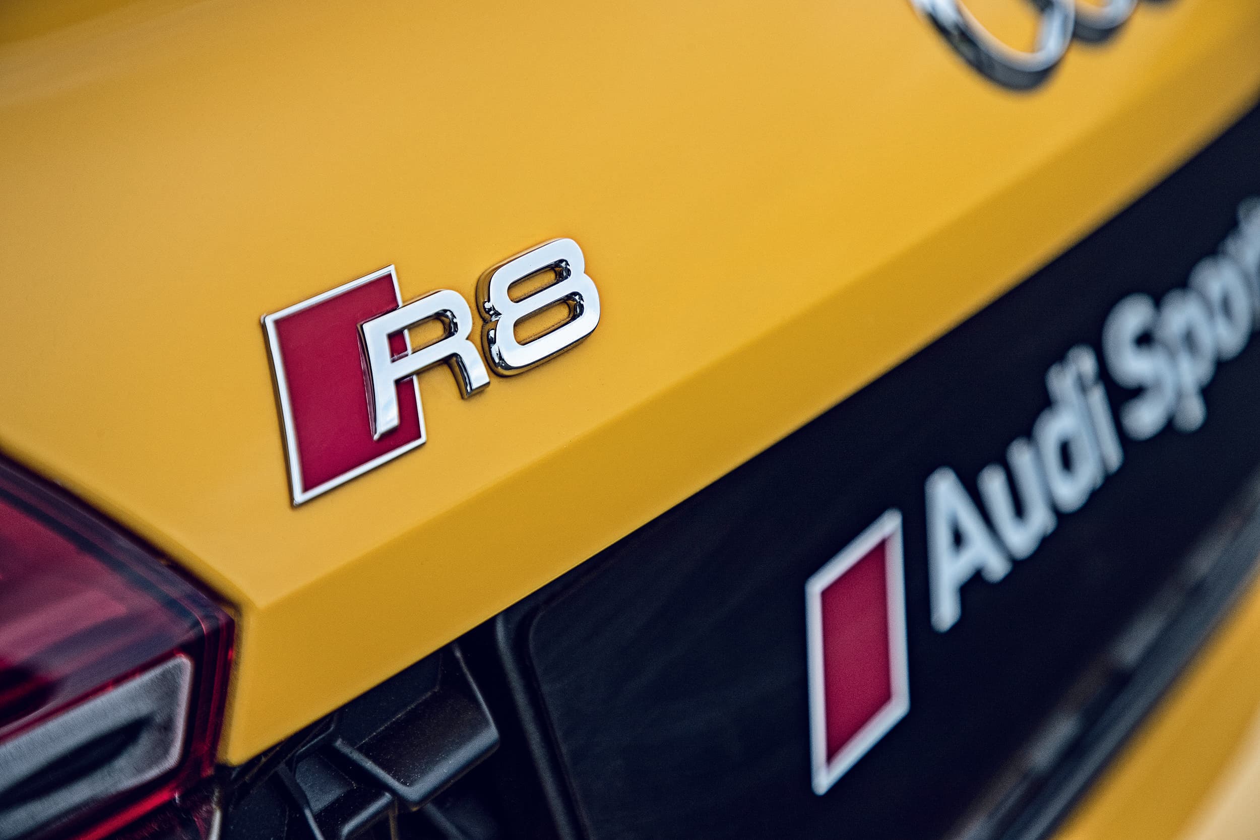 Com alumínio na carroceria, Audi R8 será vendido no Brasil