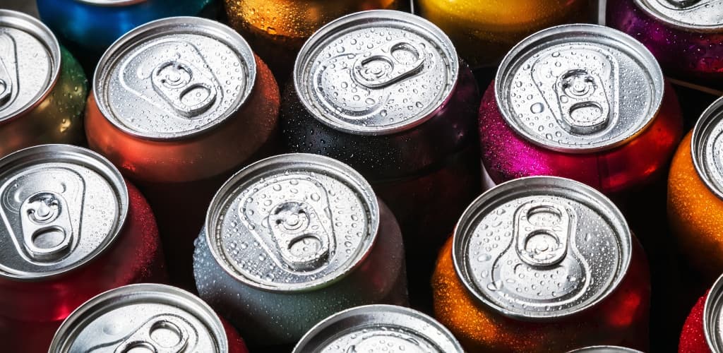 Latinha: vantagens da embalagem de alumínio atraem novos tipos de bebidas