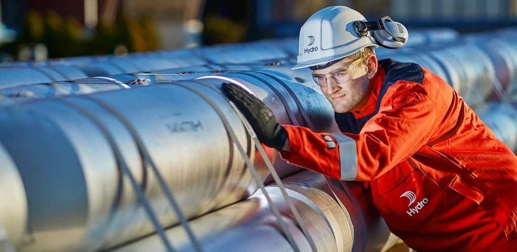 Hydro lucra mais de US$ 242 milhões no segundo trimestre, e EBITDA ajustado dispara