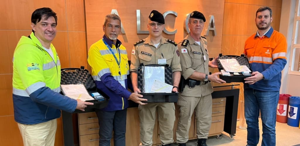 Alcoa entrega etilômetros à Polícia Militar de Minas Gerais